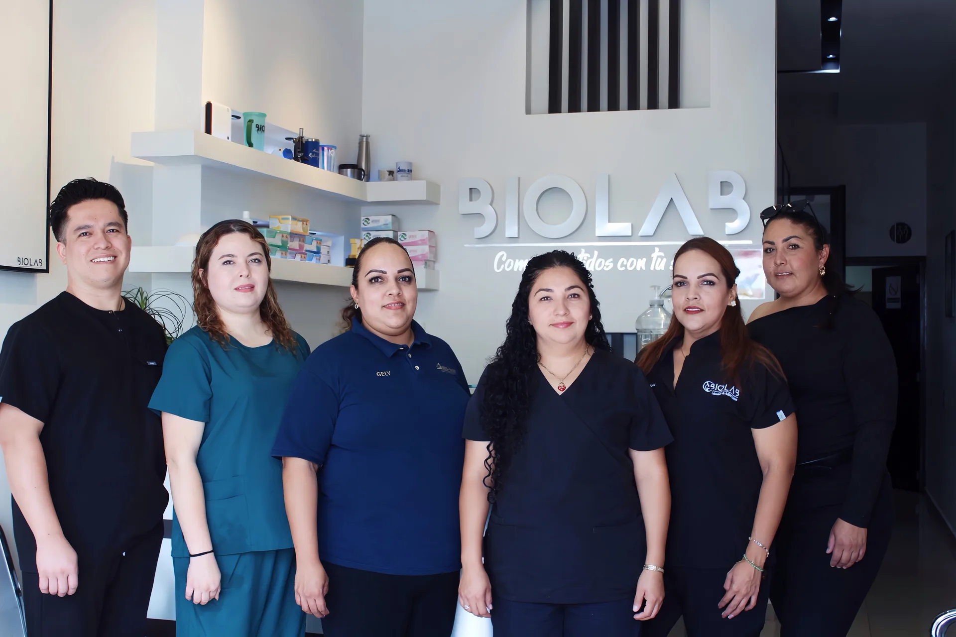 Equipo e instalaciones de BIOLAB